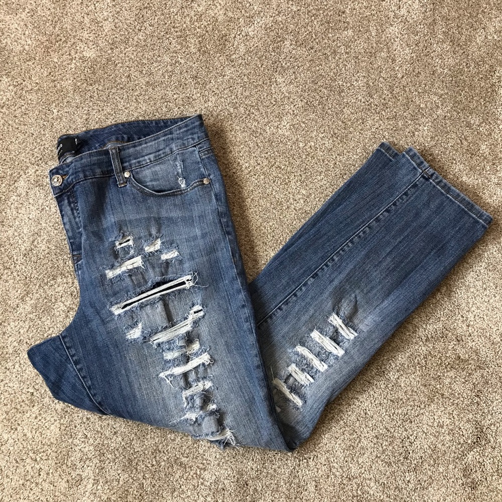 TORRID Premium DISTRESSED Boyfriend SKINNY JEANS - Picture 6 of 8